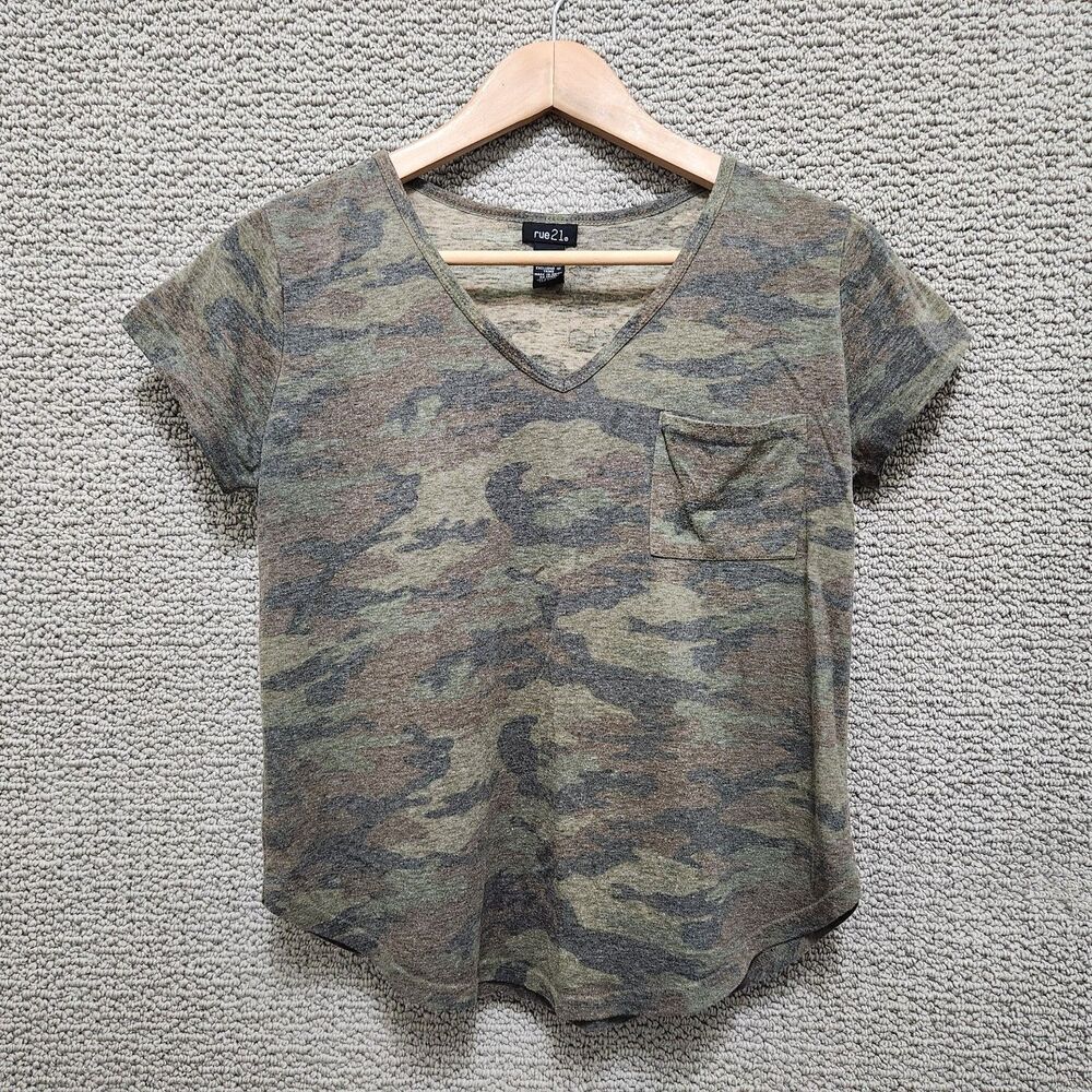 RUE21 Camo Pocket V-Neck T-Shirt Women's Size M